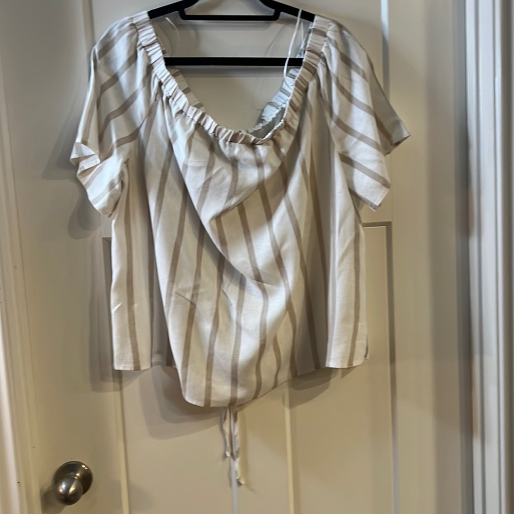 VINCE CAMUTO Top